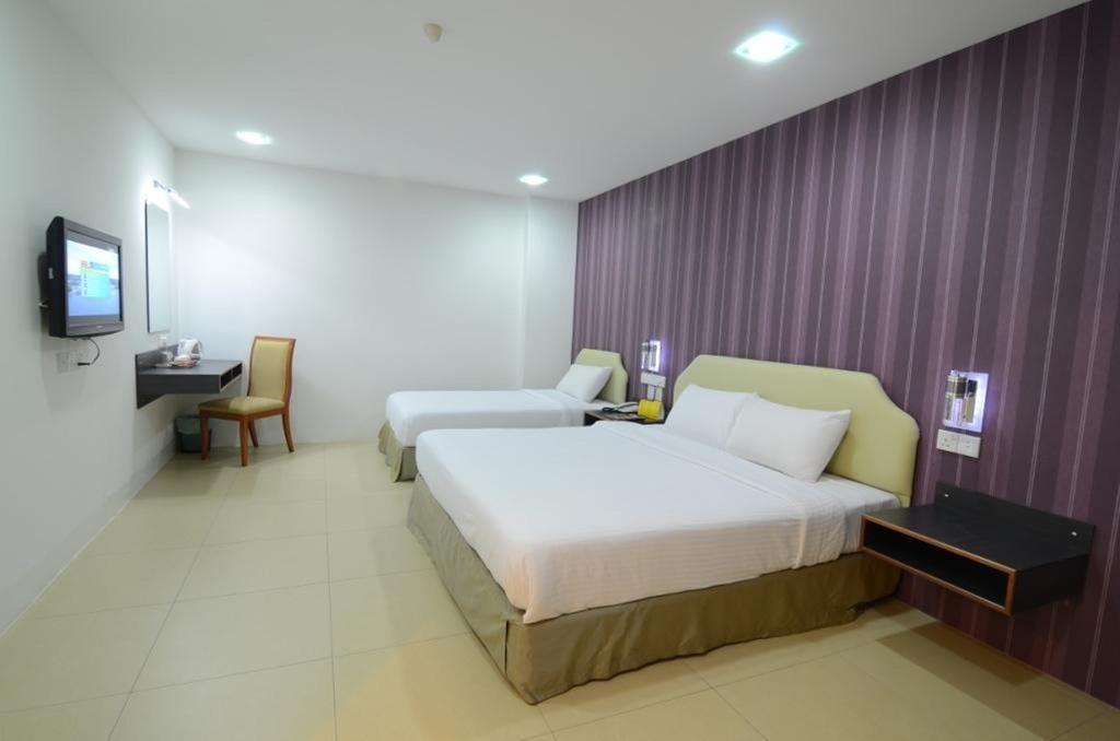 Hotel Avenue Kuantan Bagian luar foto