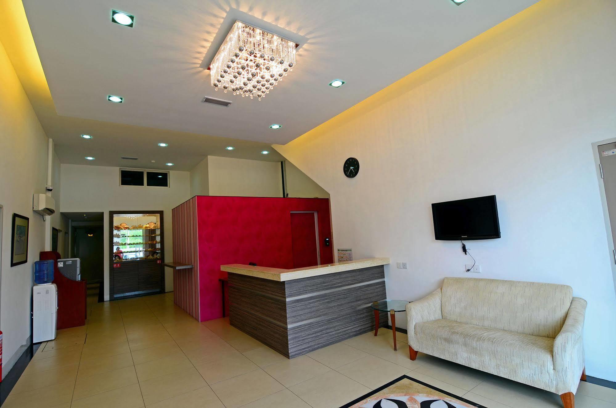 Hotel Avenue Kuantan Bagian luar foto