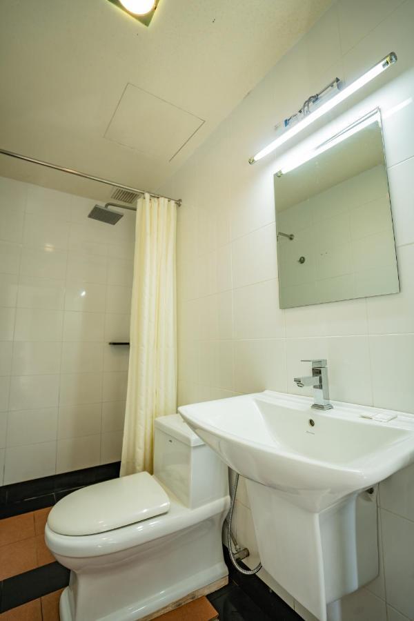Hotel Avenue Kuantan Bagian luar foto