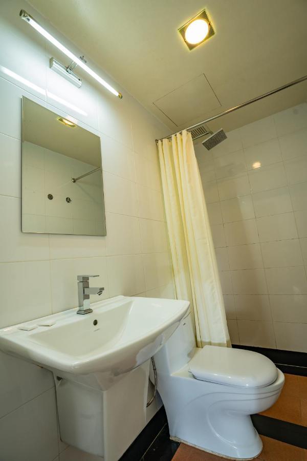Hotel Avenue Kuantan Bagian luar foto