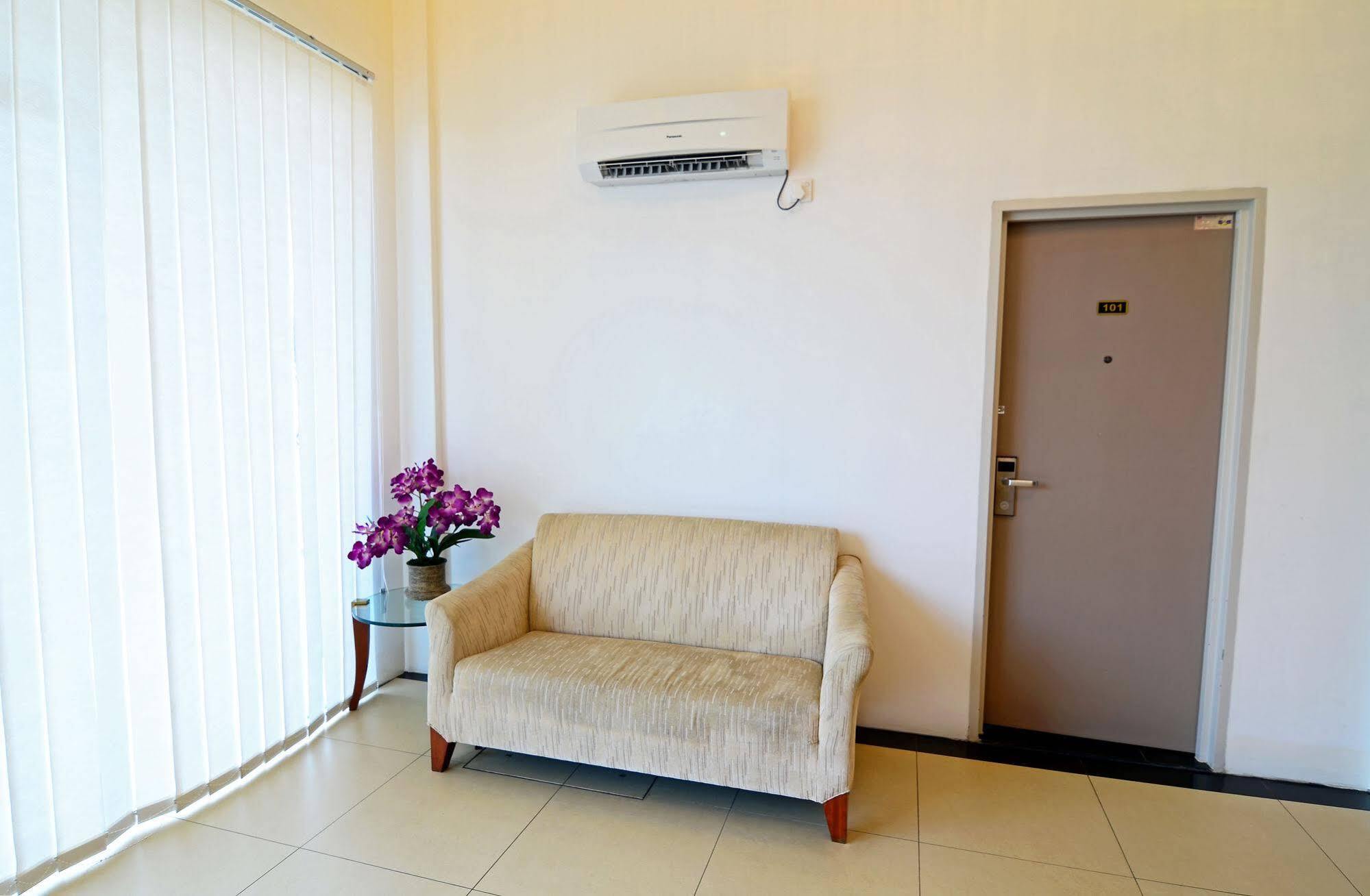 Hotel Avenue Kuantan Bagian luar foto