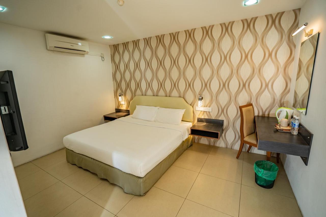 Hotel Avenue Kuantan Bagian luar foto