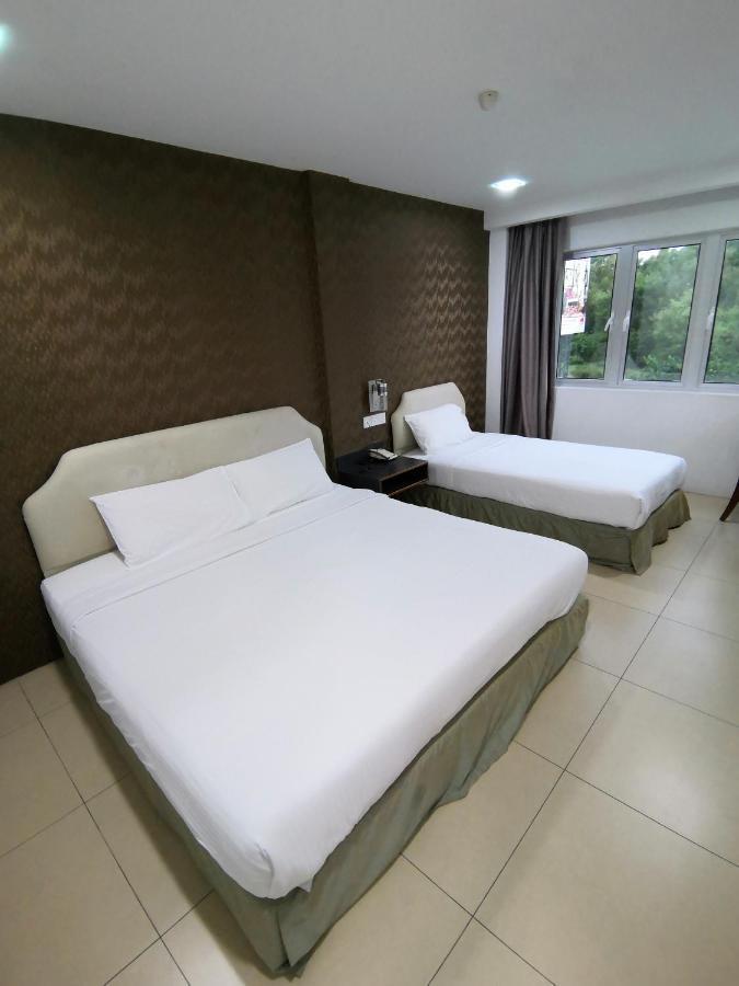 Hotel Avenue Kuantan Bagian luar foto