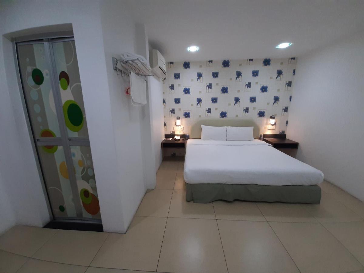 Hotel Avenue Kuantan Bagian luar foto